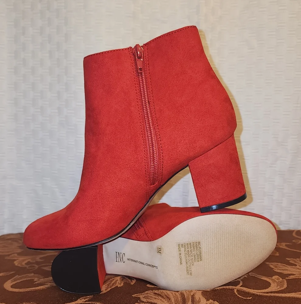 Women's Red Suede Heeled Ankle Boots Zipper Holiday Ankeboot Booties - Picture 6 of 6